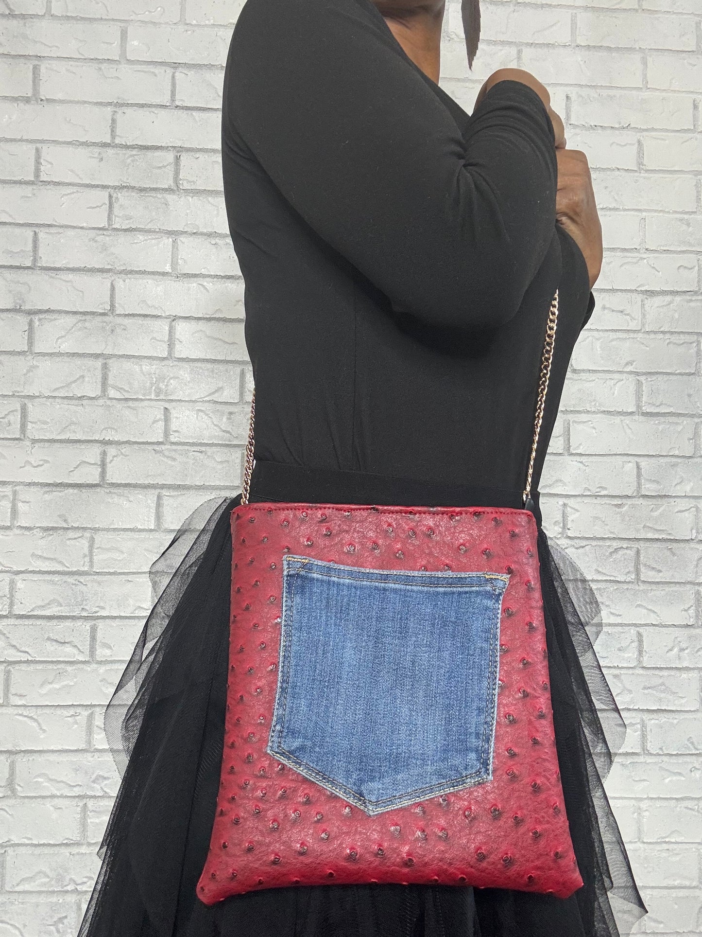 Crossover tote